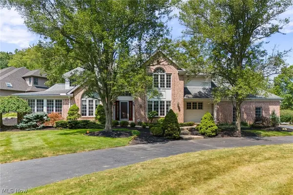 800 Hardwood Court, Mayfield Village, OH 44040