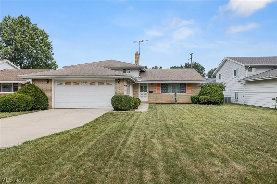 25060 Randall Drive, North Olmsted, OH 44070 - #1
