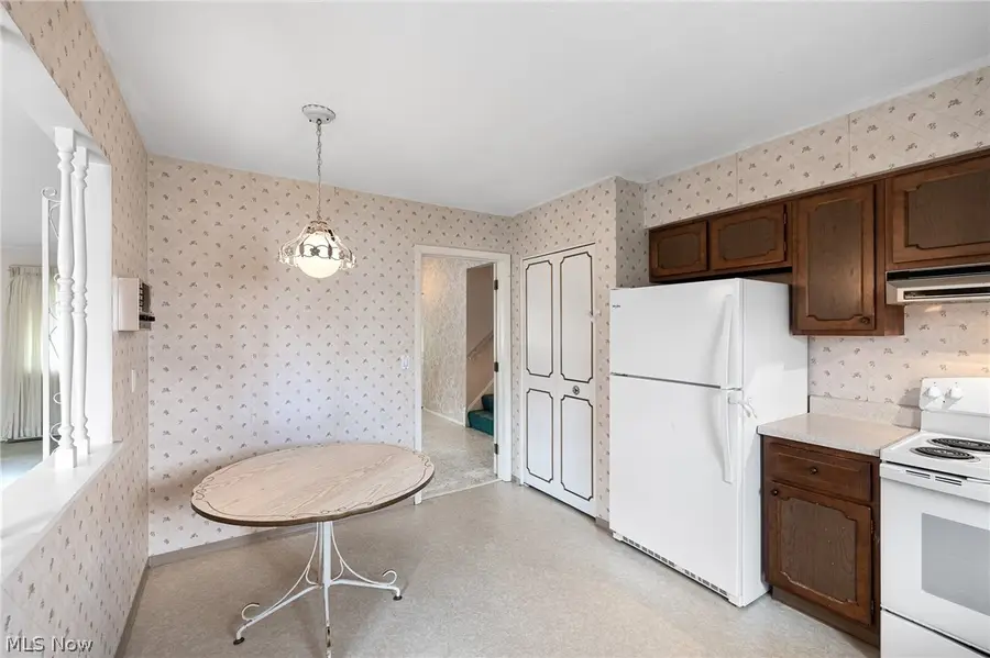 25060 Randall Drive, North Olmsted, OH 44070 - #2