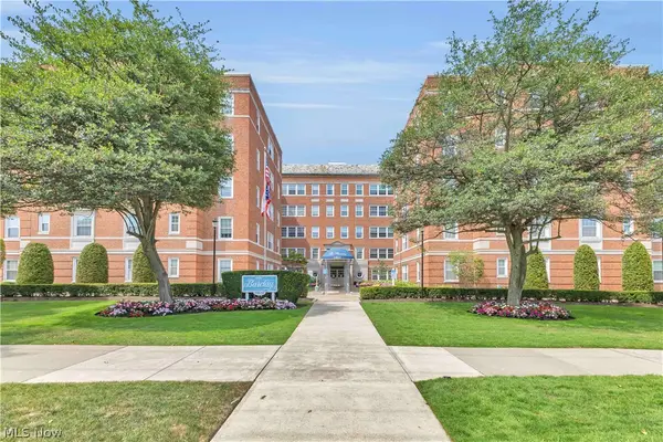 19015 Van Aken Boulevard #311, Shaker Heights, OH 44122