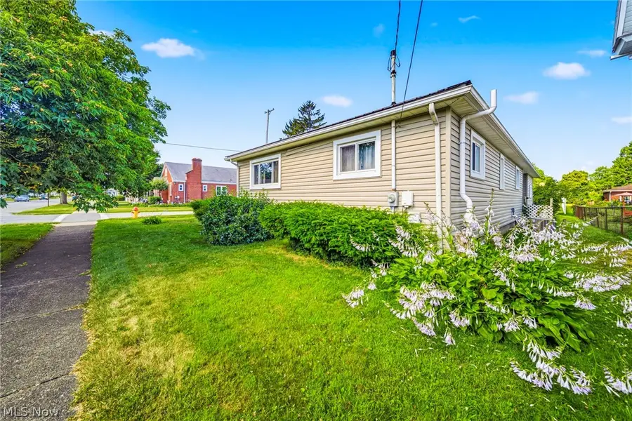 240 Russell Road, Conneaut, OH 44030 - #3