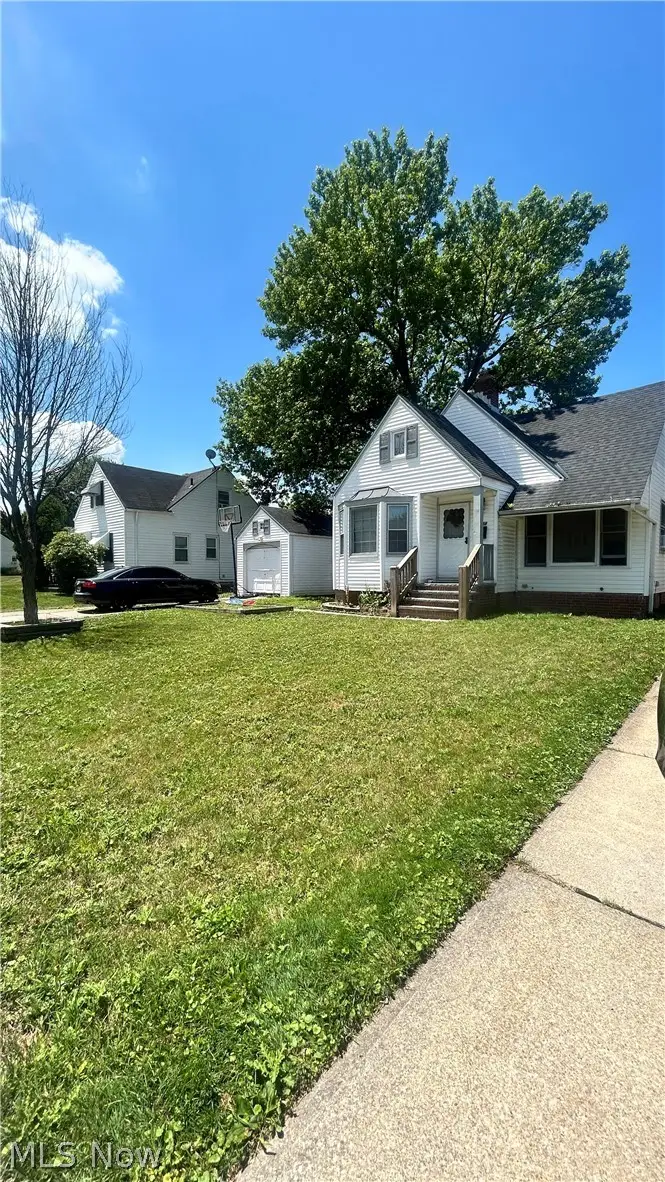 5356 Beechwood Avenue, Maple Heights, OH 44137 - #2