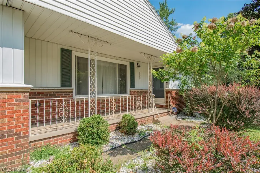 2951 Stanley Road, Fairlawn, OH 44333 - #3