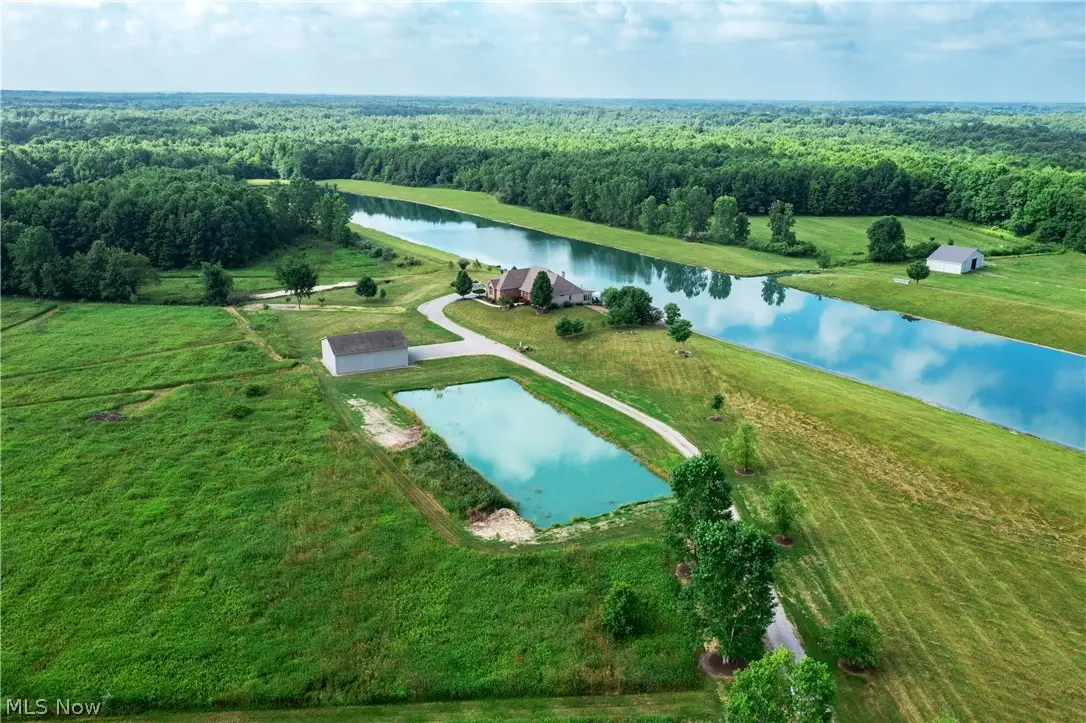 3965 Nelson Mosier Road, Leavittsburg, OH 44430 - #1