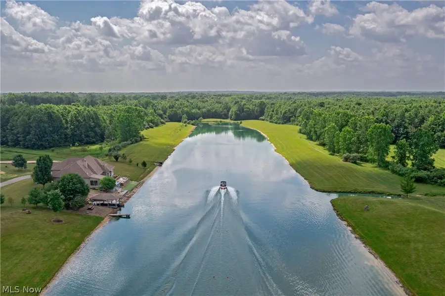 3965 Nelson Mosier Road, Leavittsburg, OH 44430 - #3