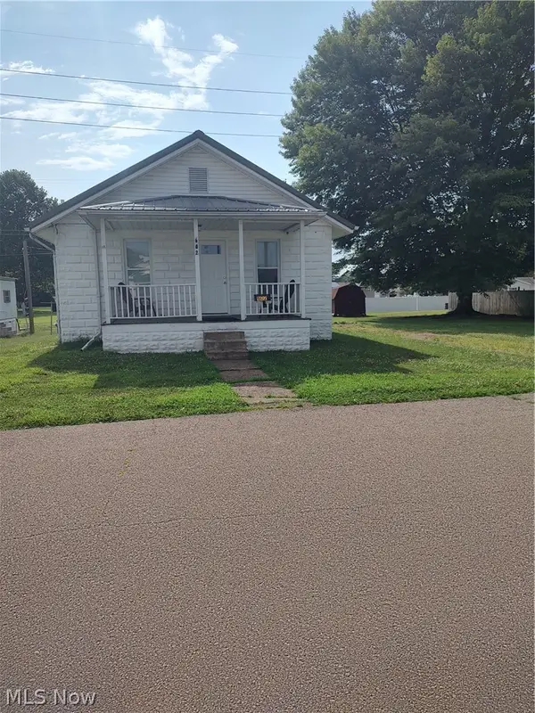 602 Oxford Avenue, Newcomerstown, OH 43832