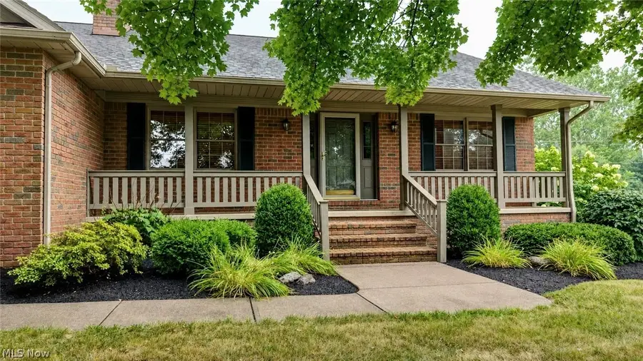 207 Sarah Ne Circle, Navarre, OH 44662 - #2