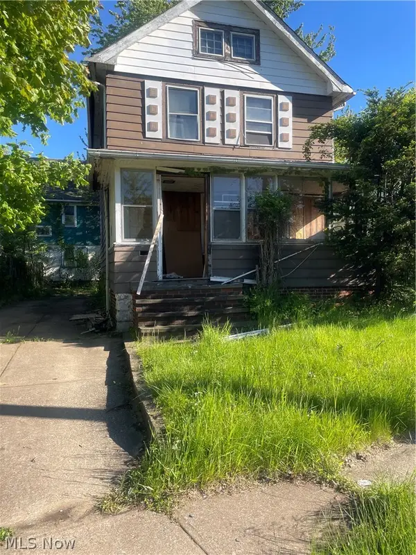9118 Hillock Avenue, Cleveland, OH 44108