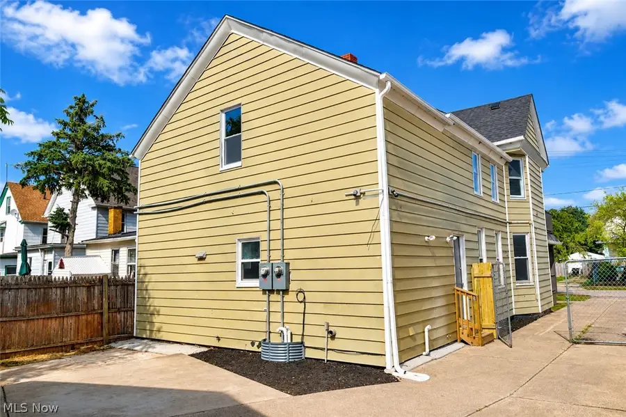 3422 W 52nd Street, Cleveland, OH 44102 - #3