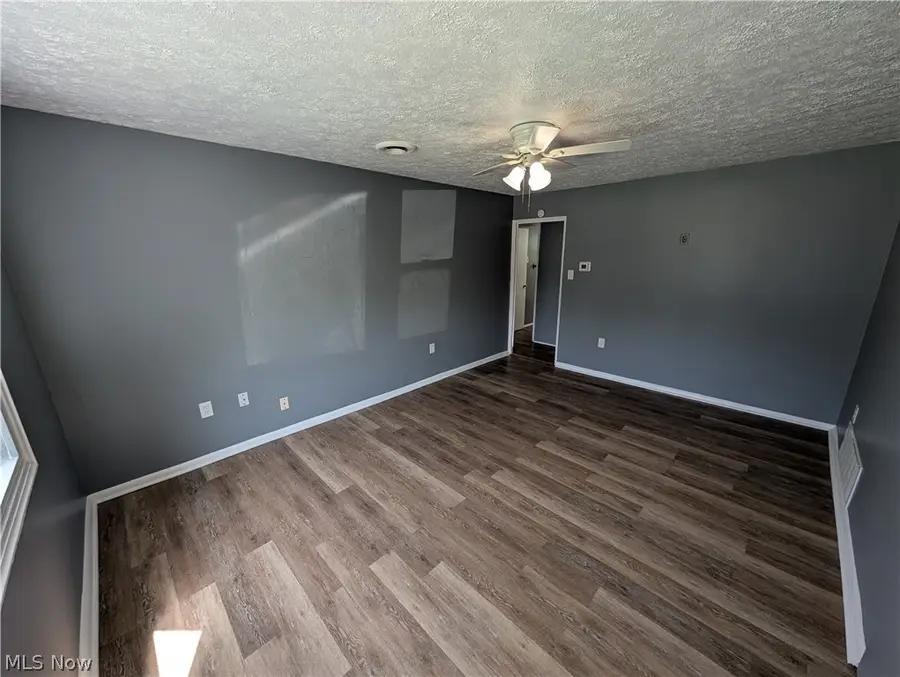 1240 W 21st Street, Lorain, OH 44052 - #3
