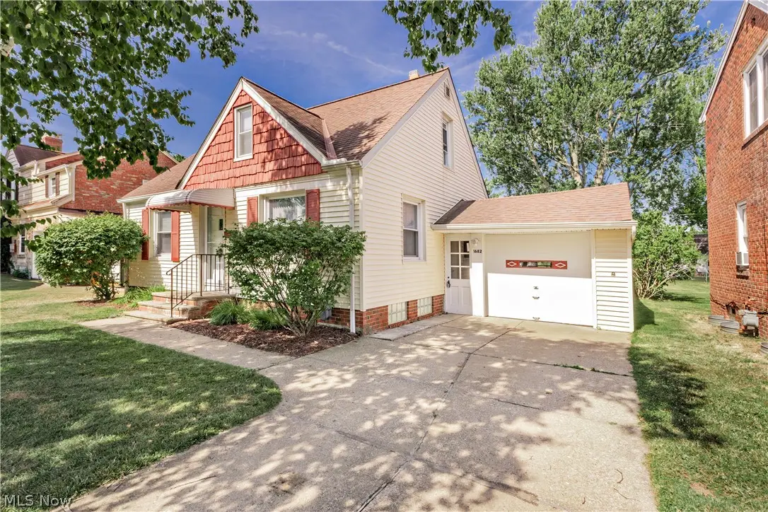 1682 Longwood Drive, Mayfield Heights, OH 44124 - #1