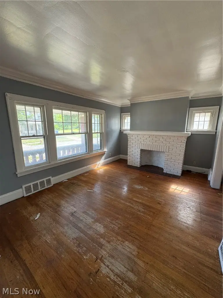 9426 Dickens Avenue, Cleveland, OH 44104 - #3