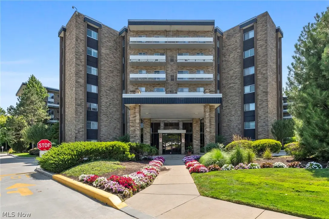 2202 Acacia Park Drive #2616, Lyndhurst, OH 44124 - #1