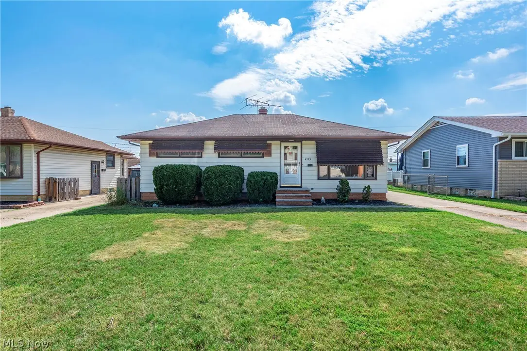 4579 Memphis Villas S, Brooklyn, OH 44144 - #1