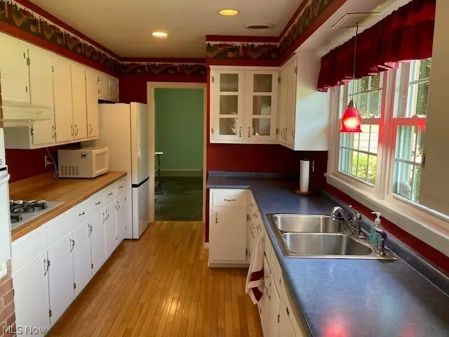 8770 Squirrel Hill, Warren, OH 44484 - #2