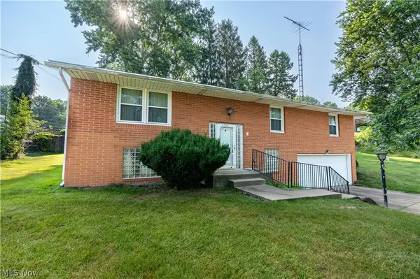 3726 Whitehouse Nw Avenue, Canton, OH 44709