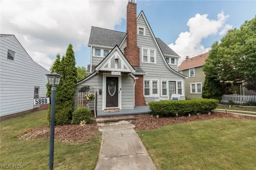 5860 Wickfield Drive, Parma Heights, OH 44130 - #2