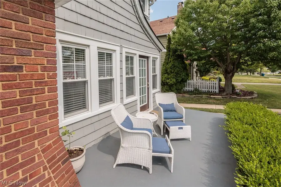 5860 Wickfield Drive, Parma Heights, OH 44130 - #3