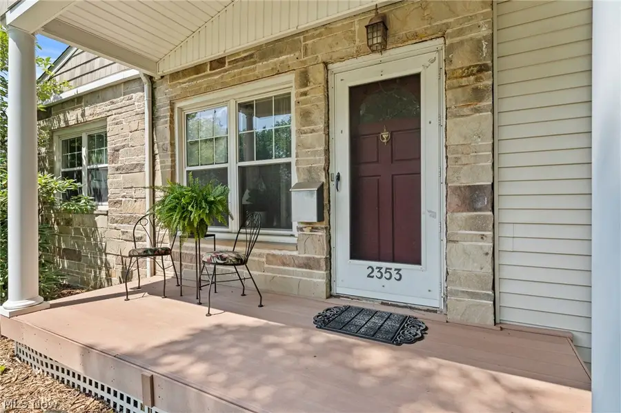 2353 Chestnut Boulevard, Cuyahoga Falls, OH 44223 - #2