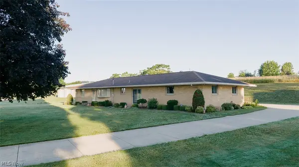 9015 Mapleton Se Street, East Canton, OH 44730