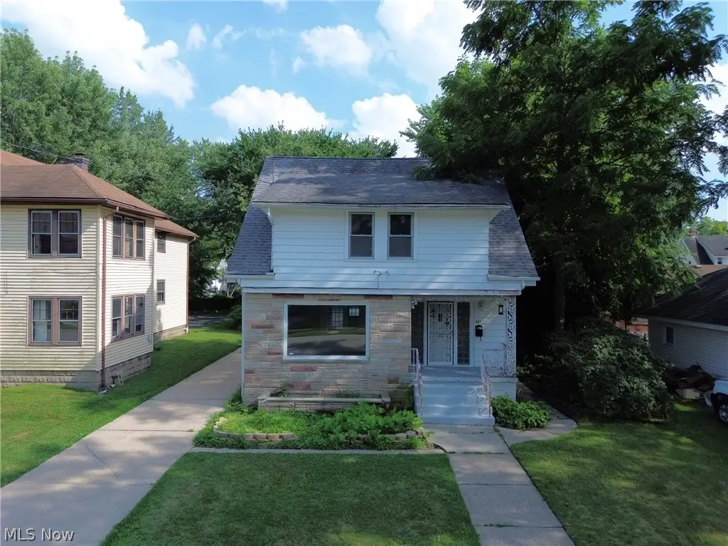 827 Kinsman Nw Street, Warren, OH 44483 - #1