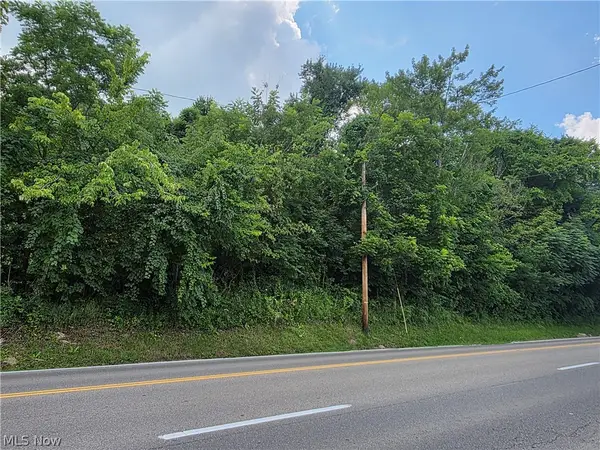 Coshocton Avenue, Cambridge, OH 43725