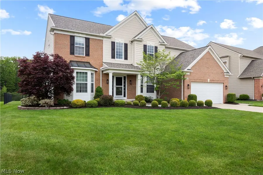 27130 Lynde Drive, Olmsted, OH 44138 - #2
