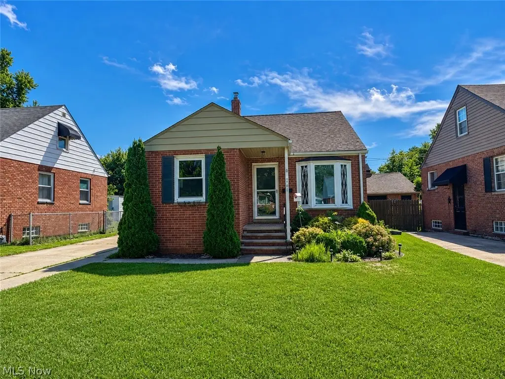 262 E 323rd Street, Willowick, OH 44095 - #1
