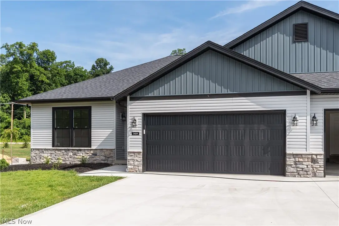 3429 Jamestown Drive, Zanesville, OH 43701 - #1