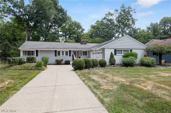 931 Orchard Park Drive, Rocky River, OH 44116