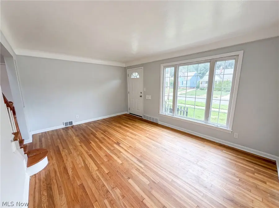 6437 Westminster Drive, Cleveland, OH 44129 - #3