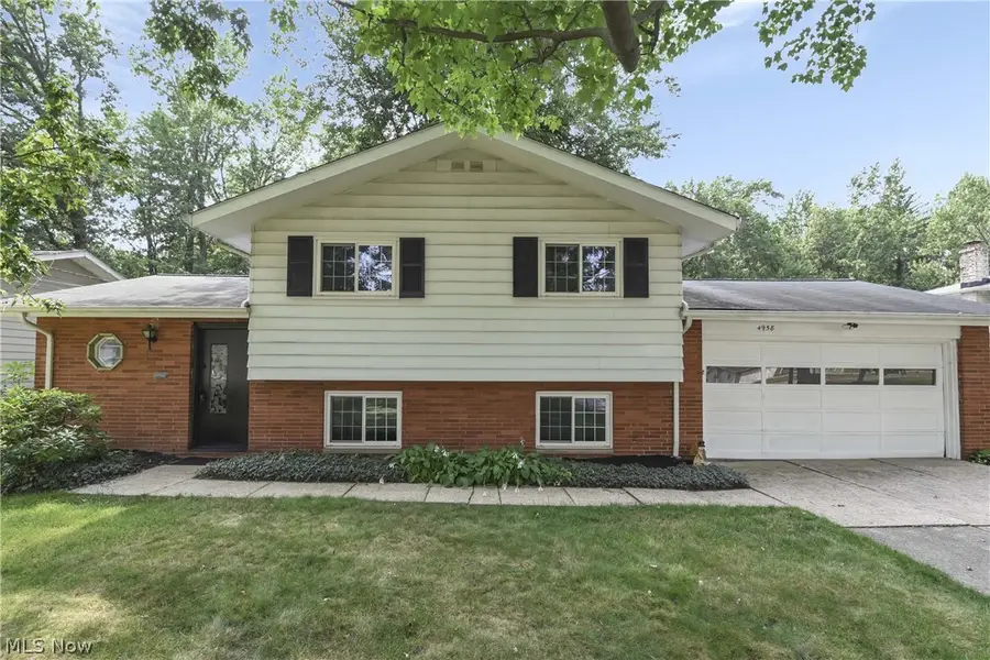 4958 Hampton Drive, North Olmsted, OH 44070 - #2