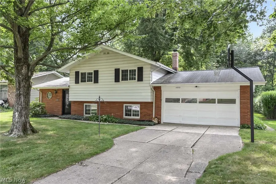 4958 Hampton Drive, North Olmsted, OH 44070 - #3