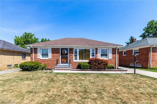 18201 Deforest Avenue, Cleveland, OH 44128
