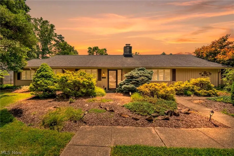 18389 Falling Water Road, Strongsville, OH 44136 - #2