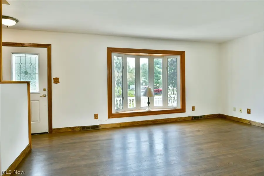 1393 Sunnyfield Nw Avenue, Warren, OH 44481 - #3