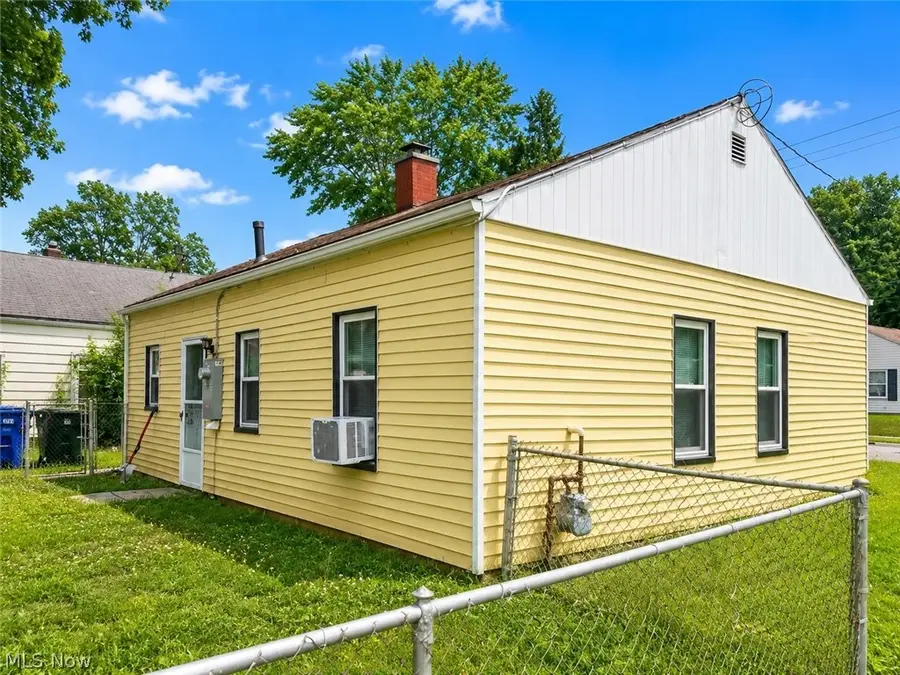 1294 Inman Street, Akron, OH 44306 - #3