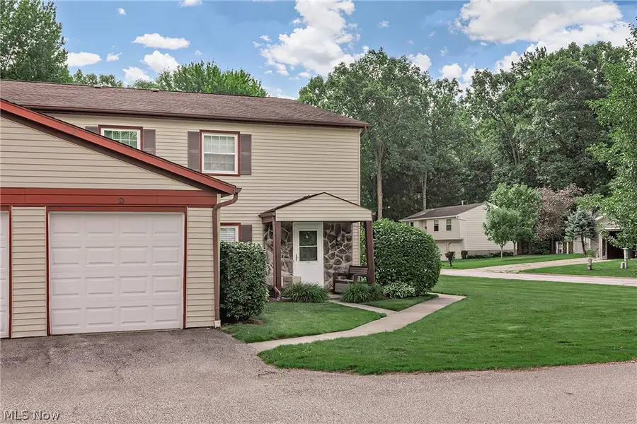 3441 Beaver Trail #D, Aurora, OH 44202 - #2