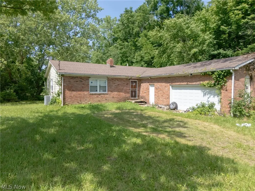 17222 Reynolds Road, West Farmington, OH 44491 - #1