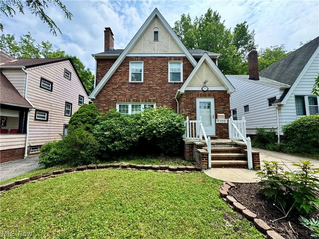 1163 Oxford Road, Cleveland Heights, OH 44121 - #1
