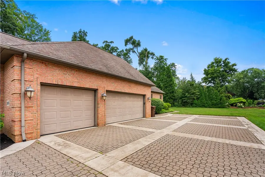 2859 Daisybrook Nw Street, North Canton, OH 44720 - #2