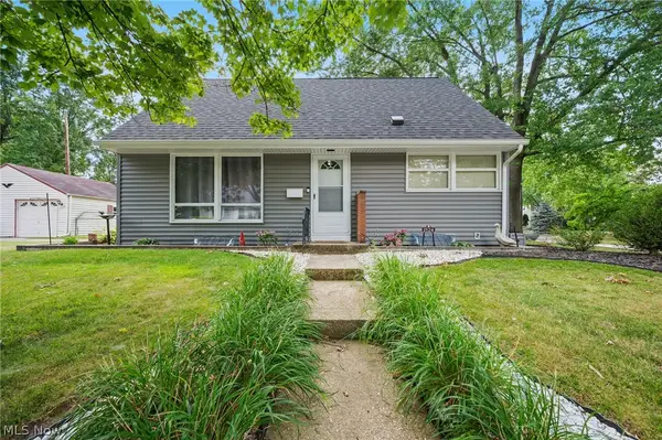 1524 Bancroft Street, Cuyahoga Falls, OH 44221