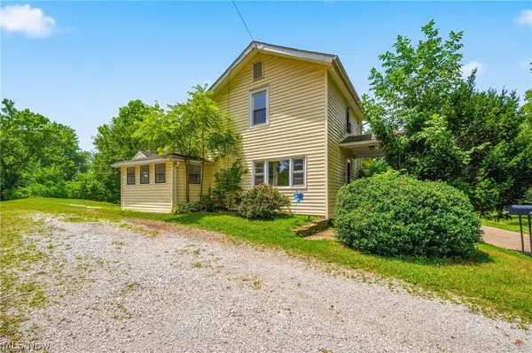 1476 Kracker Nw Street, Massillon, OH 44646