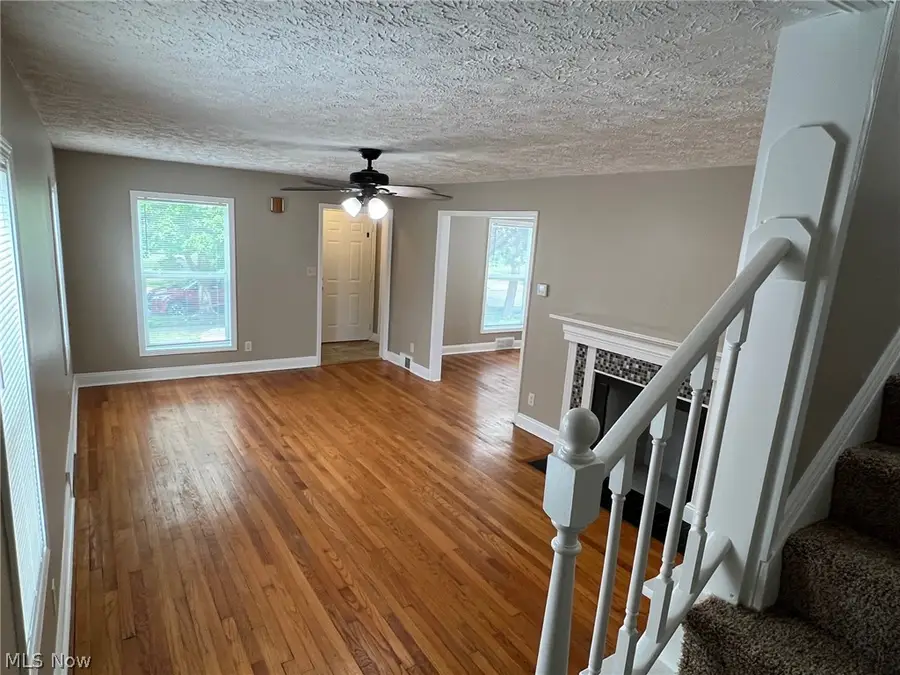 261 E 210th Street, Euclid, OH 44123 - #3