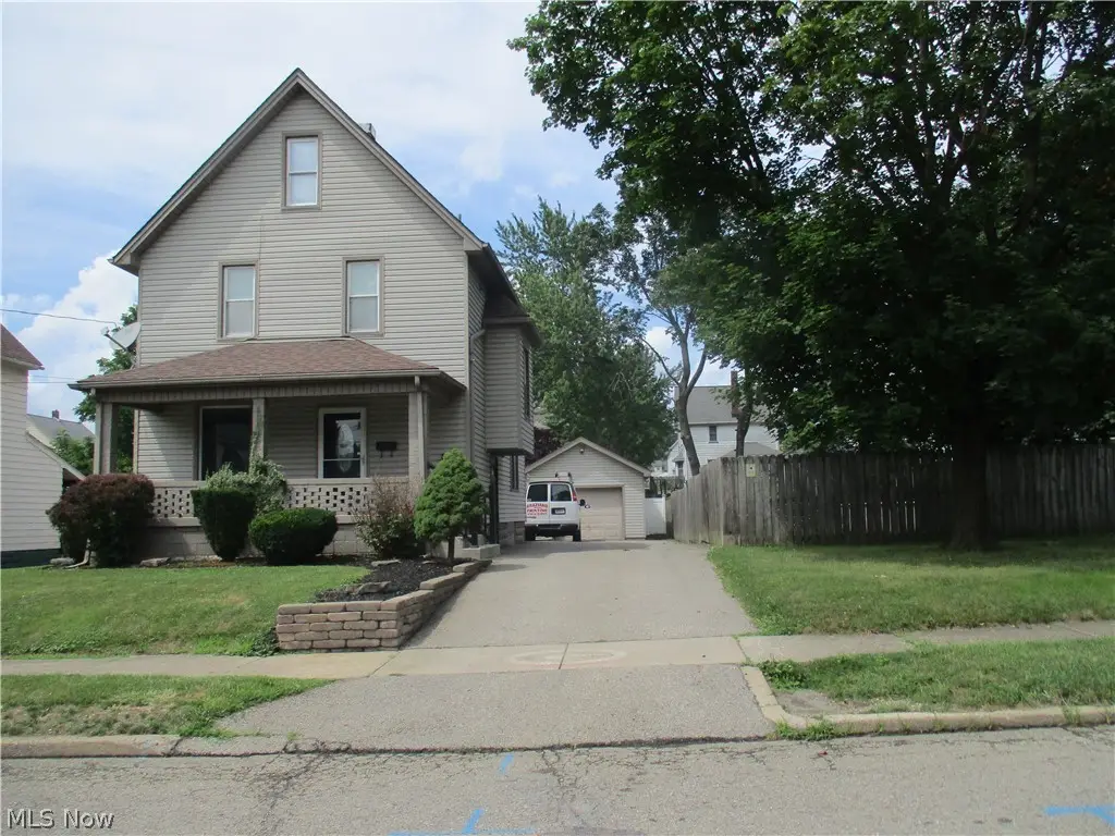 326 E Wilson Avenue, Girard, OH 44420 - #1