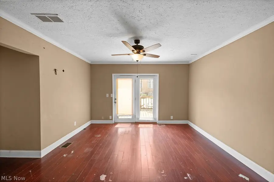909 Camden Avenue, Parkersburg, WV 26101 - #2