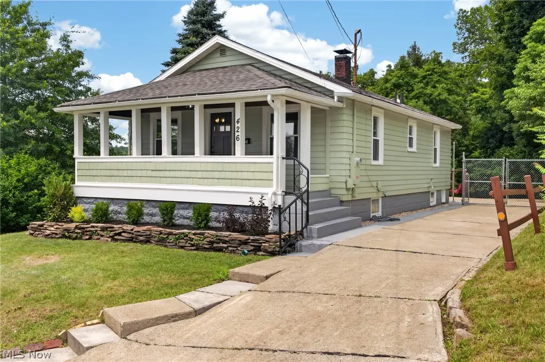 426 Queisner Avenue, Lowellville, OH 44436 - #1