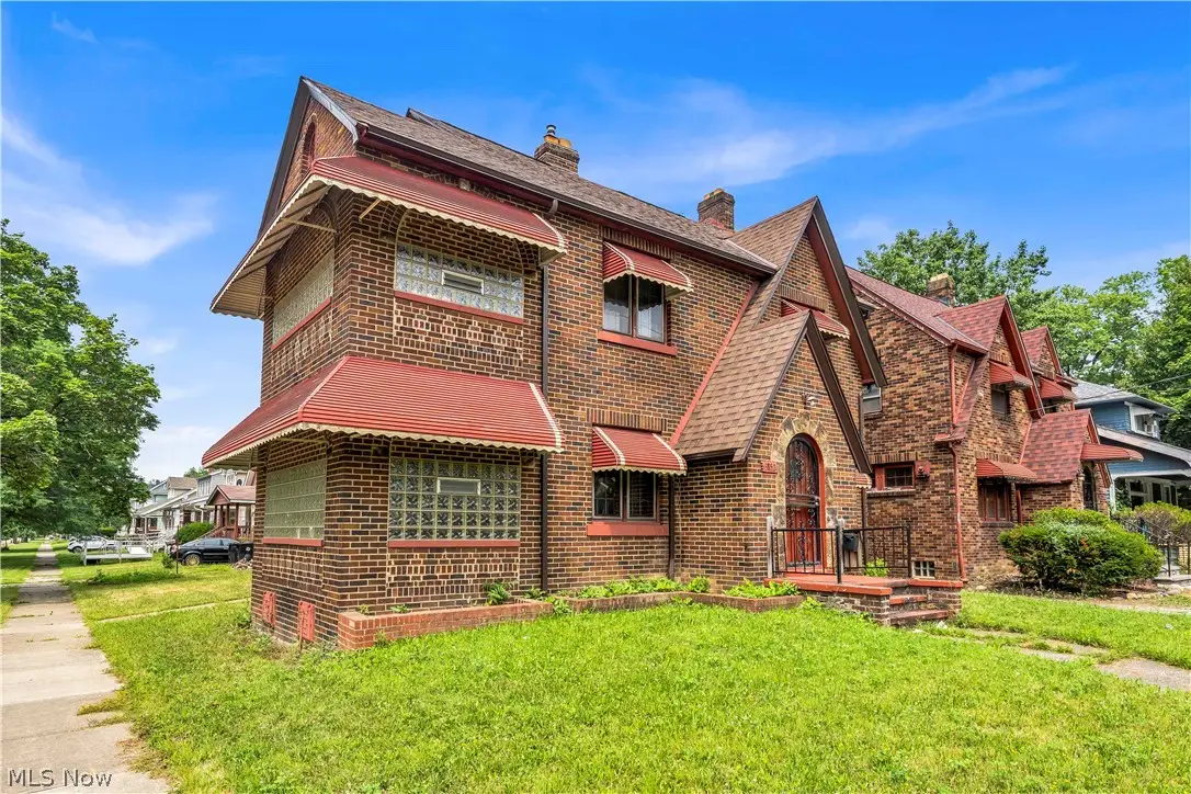 3852 E 140th Street, Cleveland, OH 44128 - #1