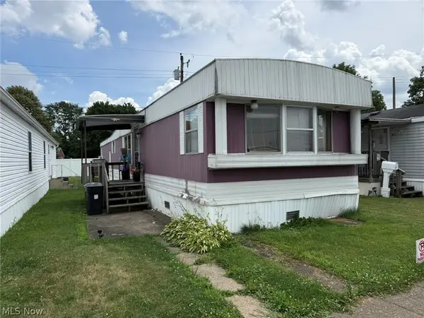 610 Patricia Nw Avenue, New Philadelphia, OH 44663