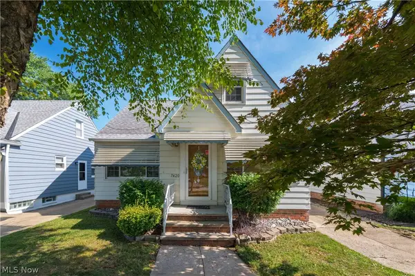 7420 Traymore Avenue, Brooklyn, OH 44114